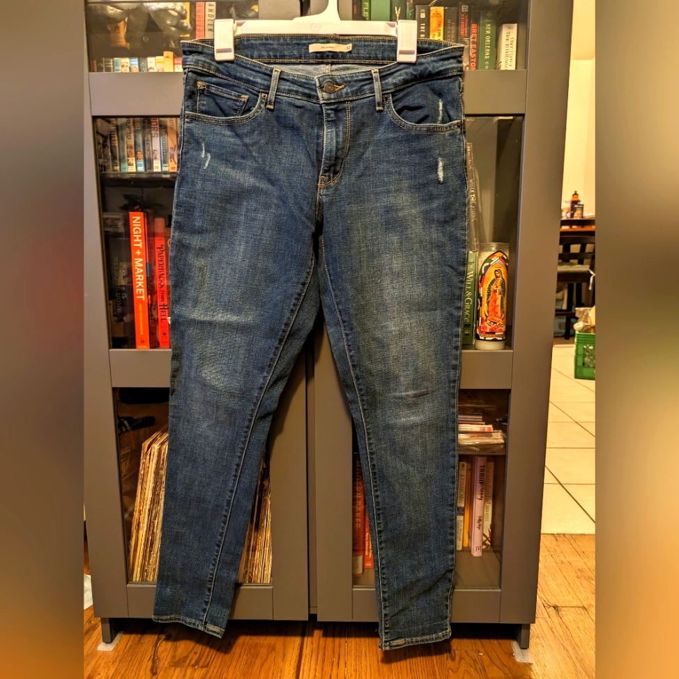 Levis 711 Jeans